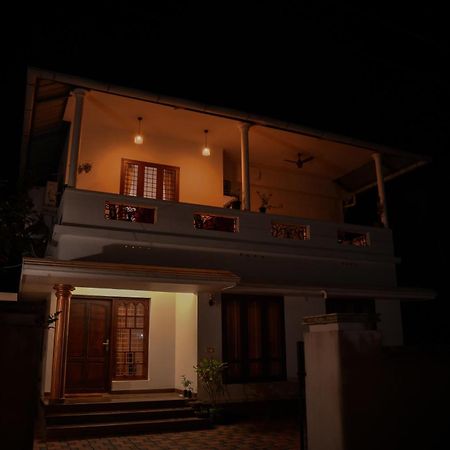 Thanal Homestay Kochi Exterior photo